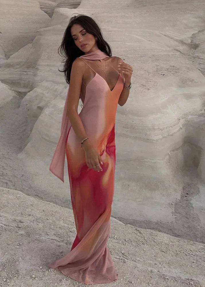 Fayah | Robe longue en satin à fines bretelles imprimé ombré et dos nu pour femme