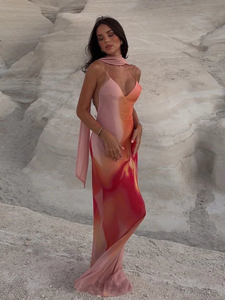 Fayah | Robe longue en satin à fines bretelles imprimé ombré et dos nu pour femme