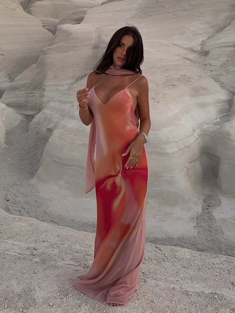 Fayah | Robe longue en satin à fines bretelles imprimé ombré et dos nu pour femme